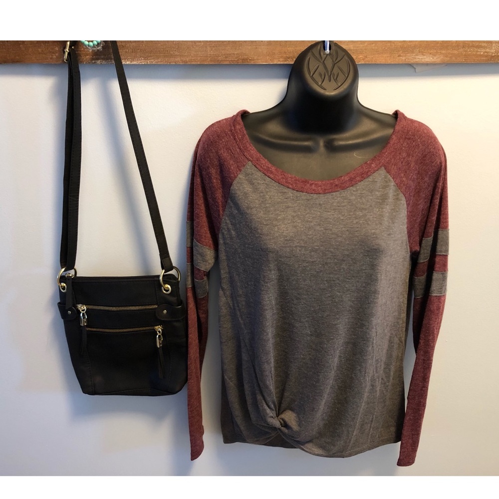Knotted long sleeve size Medium